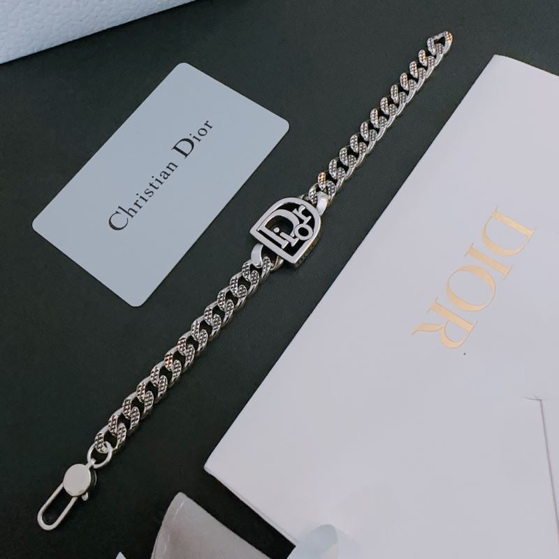 chr1st1an D10r bracelets